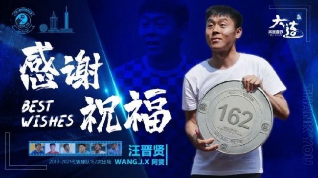 美女脱得只剩下皮肤